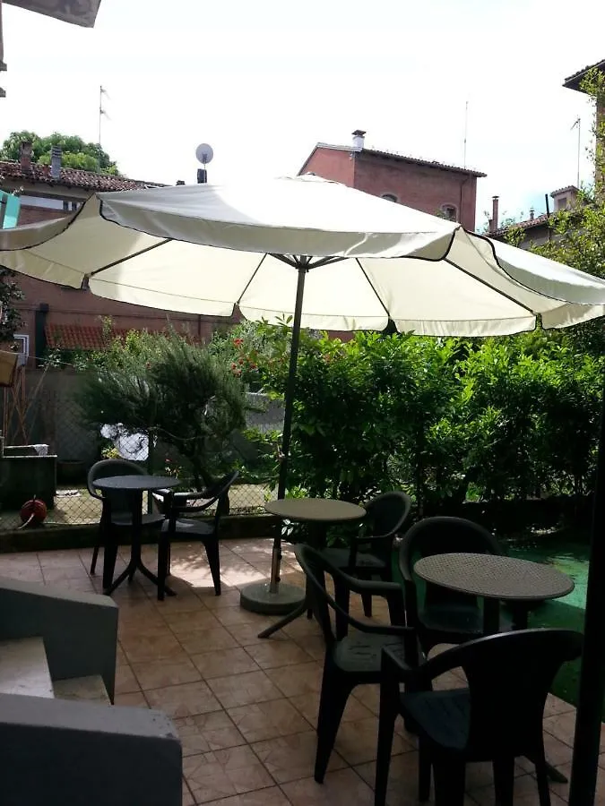 Relais Massarenti Bed & Breakfast Bologna 0*,